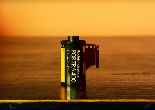 Camara Desechable FLASH Analoga con Rollo Kodak de 27 EXP